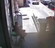 9 yaşındaki çocuğu kaçırılmaktan esnaf kurtardı