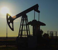 Brent petrol üç aylık yükselişini sonlandırdı