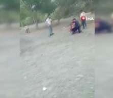 Şüpheliyi  yakalayan polislere taşla saldırdılar, o anlar kamerada 