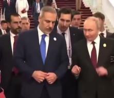 Bakan Fidan'ın Putin ile ayak üstü sohbeti dikkat çekti