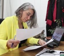 Prof. Dr. Canbay uyardı: "Elektrikli araçlarda çıkan yangın söndürülse dahi birkaç gün sonra tekrardan alevlenebilir"
