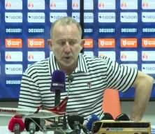  Sergen Yalçın, Alanyaspor maçından sonra dikkat çeken açıklamalara yer verdi