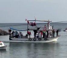 Tekirdağlı balıkçılar Sumud filosuna teknelerini Türk bayrağı ve Filistin bayrakları ile süsleyerek destek verdi