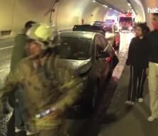 Üsküdar'da 4 aracın karıştığı zincirleme kazada bir otomobil yandı