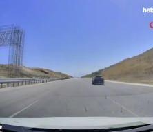 İnsanların canını hiçe sayarak otoyolda ters yönden ilerledi! O anlar kamerada