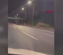 Otoyolda motosiklet sürücülerinin tehlikeli yolculuğu kamerada