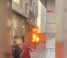 Zeytinburnu'nda binada doğal gaz kaçağı nedeniyle yangın çıktı