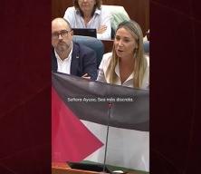 İspanyol siyasetçi Madrid meclisinde Filistin bayrağı açtı