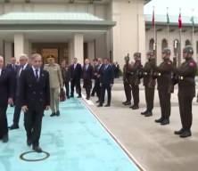 Pakistan Başbakanı Şahbaz Şerif'ten kritik çağrı!