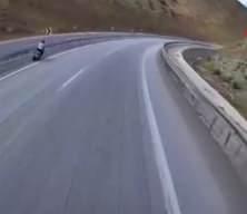 Yeni aldığı motosikletle ölüme gitti! Kaza anı ortaya öıktı