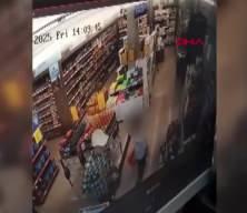 Vicdansız adam markette otizmli çocuğa vurup yere düşürdü