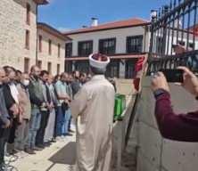 Kırmızı ışıkta beklerken can veren öğretmen Mevlüt Külcü’ye acı veda