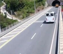 Tünelde geri manevra yapan otobüs kazaya yol açtı! Nedeni şoke etti