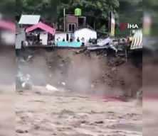 Hindistan ve Nepal sele teslim: 68 ölü