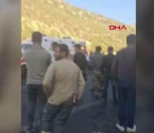 Şırnak'ta yolcu minibüsü ile hafif ticari araç çarpıştı