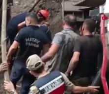 Yol açarken uçuruma yuvarlanan iş makinesinin operatörü öldü