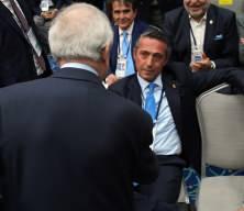 Ali Koç'un, Aziz Yıldırım karşısında oturuşu sosyal medyada gündem oldu!