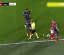 Avrupa'da inanılmaz maç! Bitime 2 dakika kala karşılaşma yarıda kaldı