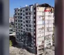 Diyarbakır’da 11 katlı bina, yıkım sırasında çöktü
