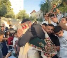 Genç kızını 20 yıllık baba hasreti son buldu! O anlarda herkes gözyaşlarını tutamadı