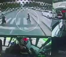 Bir anda yola fırlayan çocuk şoförün dikkati sayesinde kurtuldu