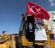 Gazze’nin güneyindeki Han Yunus şehrinde Türk bayrakları dalgalandı