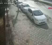 Bursa'da lodos ağaçları devirdi!