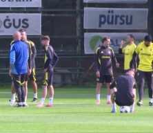 Tedesco ilk derbisine çıkıyor: Fenerbahçe, yabancı teknik direktör şanssızlığını kırmak istiyor