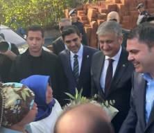Bakan Kurum afet konutlarının temellerini köylülerle birlikte attı