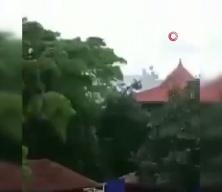 Endonezya'da korkunç olay! Cuma namazı sırasında camide patlama