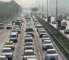 İstanbul'da haftanın ilk sabahı durma noktasına geldi: Trafik yoğunluğu yüzde 73’e dayandı