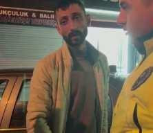 Kimlik isteyen polise sosyal medyasını açtı