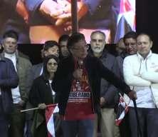 Petro, Katar Emiri Al Sani'ye Karayipler için arabuluculuk yapması teklifinde bulundu