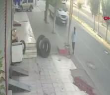 Polis otosunun çarptığı kadının kaza anı kamerada