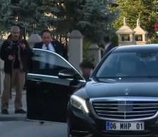 Bahçeli, Erdoğan'ı karşılamak için konutuna geldi