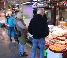 Balıkçı tezgahlarında hamsi bolluğu devam ediyor