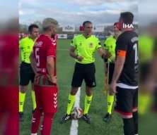  Hakemin nezaketi maçı gölgede bıraktı