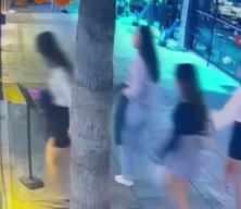 Kafeye gelenler kapıyı şaşırıp kafalarını çarpıyor! İşletme sahibi "Biz de ne yapacağımızı şaşırdık" dedi