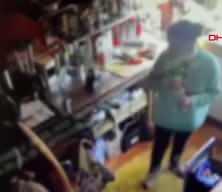 Beyoğlu'nda kafede zehirlenme şüphesi: 2 gözaltı