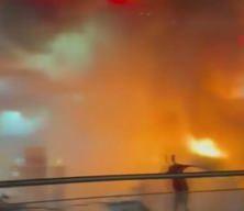 Çekmeköy'de facianın eşiğinden dönüldü! Benzinliğe dalan araç yangın çıkardı