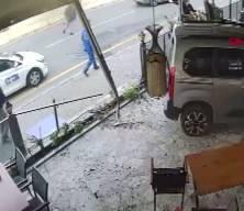 Dükkana dalan sürücü kaza sonrasında olay yerinde kaçtı!