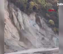 Düzce’de, otomobillerin son anda kurtulduğu heyelan anı kamerada