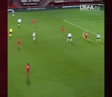 Fenerbahçe, Real Betis'in Amrabat için yaptığı teklife sıcak bakıyor