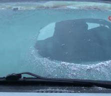 Kars eksi 13'ü gördü: Araç camları buz tuttu