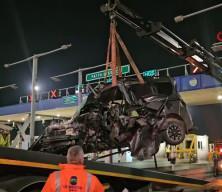 Kuzey Marmara Otoyolu’nda otomobil gişeye girdi