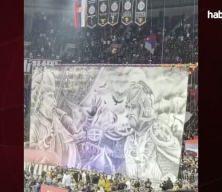 Sırbistan'da Türk düşmanı pankart!