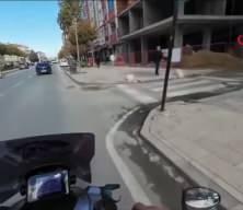 Birbirine yol veren vatandaşların diyaloğu herkesi güldürdü