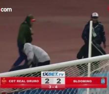 Blooming ile Real Oruro arasında oynanan maç savaş alanına döndü