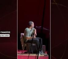 Mızıkalı şarlatanlık: Devlet üniversitesinde devlete hakaret konseri! Sahnede Cumhurbaşkanı Erdoğan’ı hedef aldı