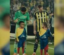 Ederson'dan işitme engelli küçük kıza işaret diliyle: ''Seni seviyorum''